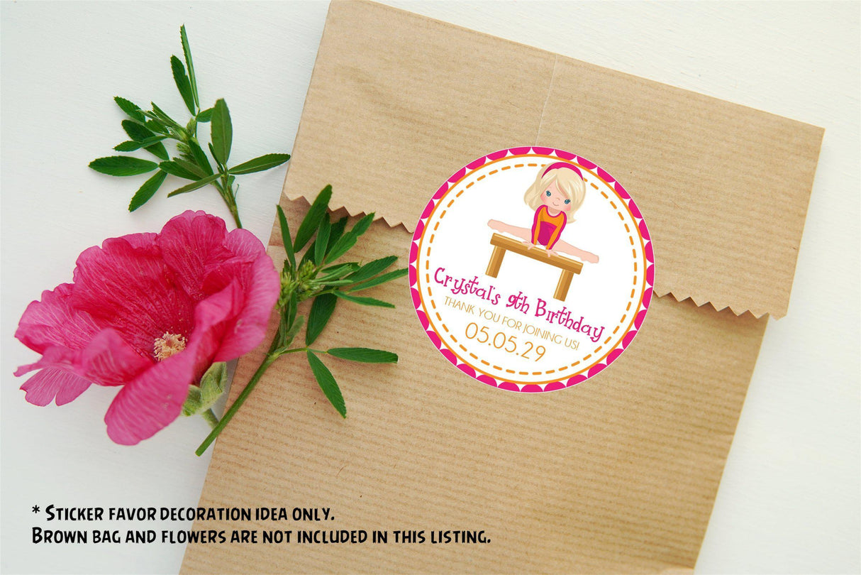 Personalized gymnast favor label with patterned border