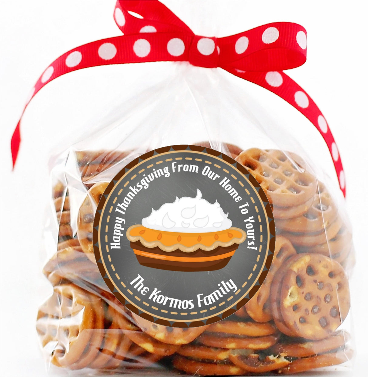 Autumn dessert sticker showing pumpkin pie framed by rustic circular border